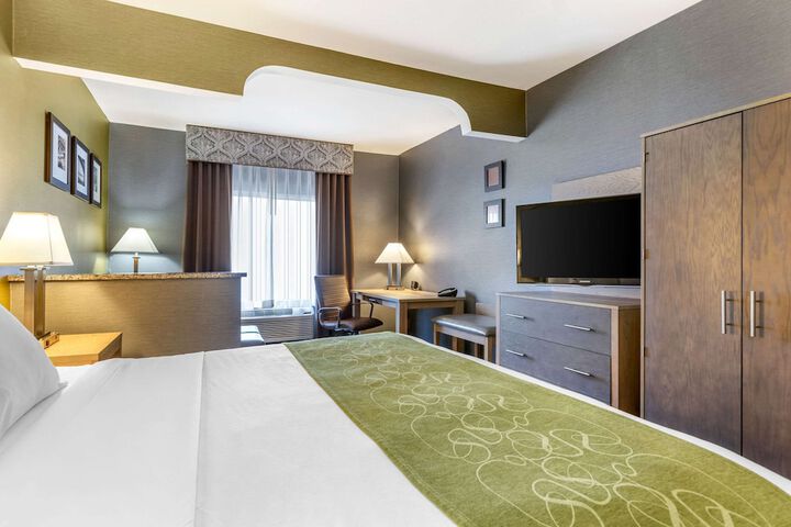 Room 17 of 28