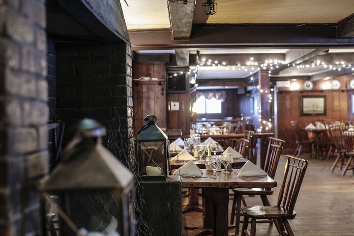 Dining 80 of 81