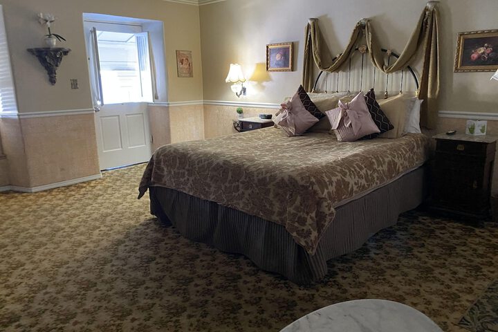 Gunn House Hotel