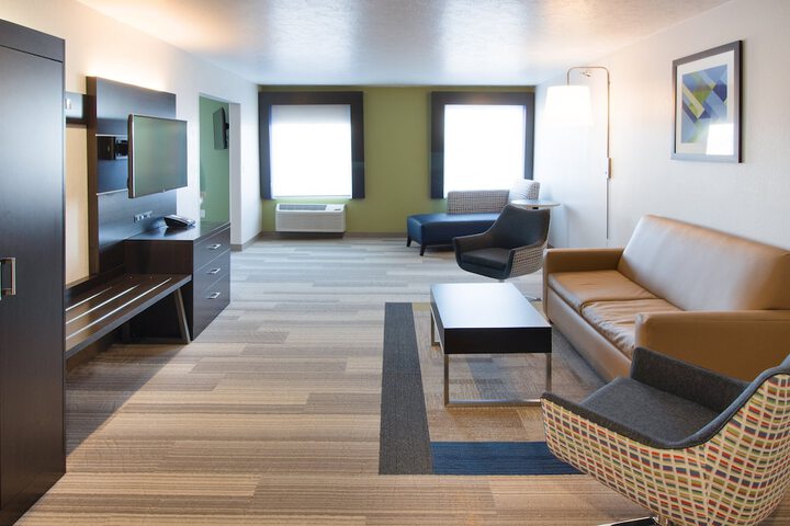 Room 30 of 47