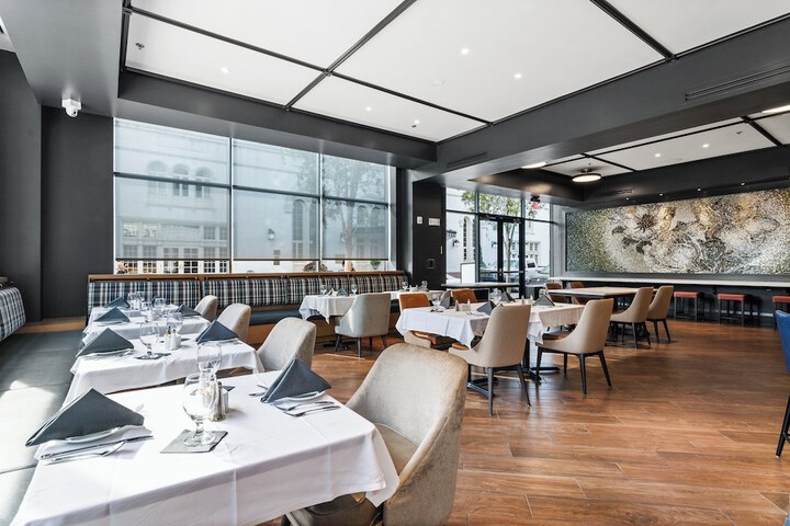 Hotel Indigo Baton Rouge Downtown by IHG