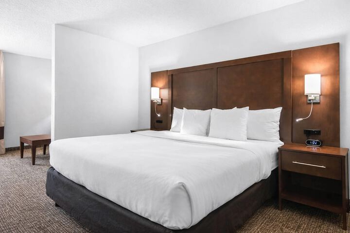 Comfort Suites Baymeadows Near Butler Blvd