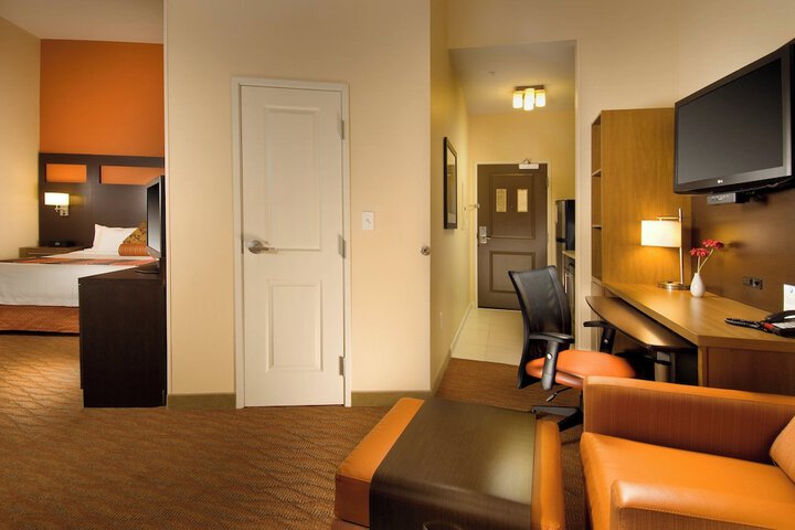 Room 18 of 28