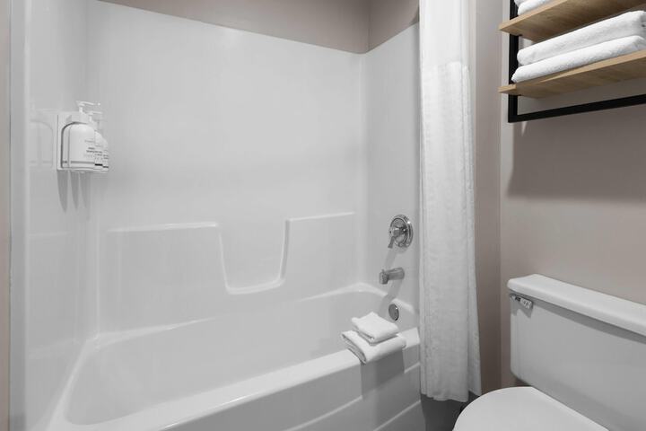 La Quinta Inn & Suites by Wyndham Mansfield OH