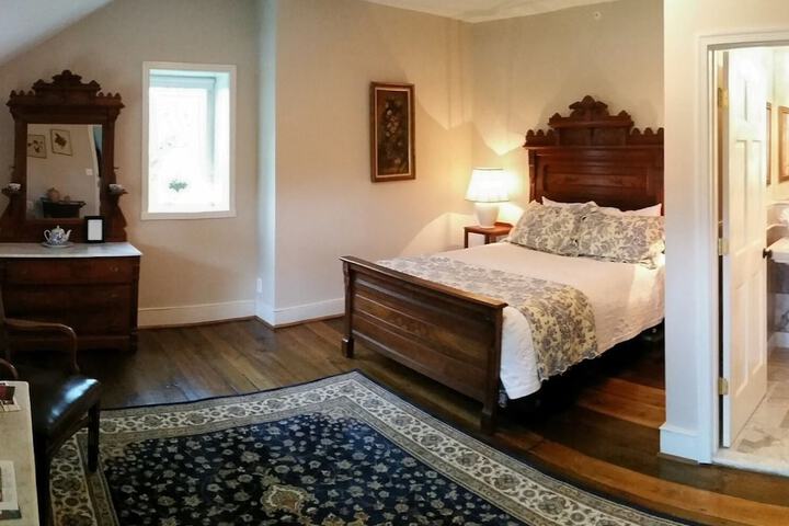 Room 12 of 33