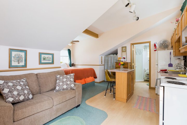 Room 18 of 36