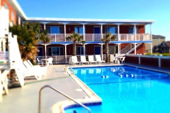 Pool 10 of 59