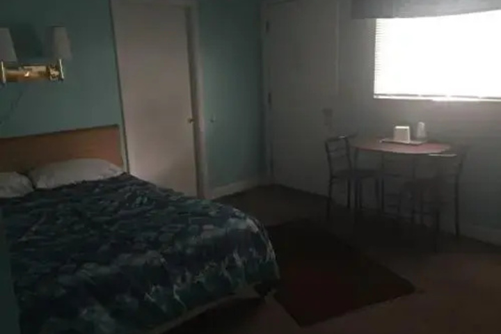 SURF MOTEL