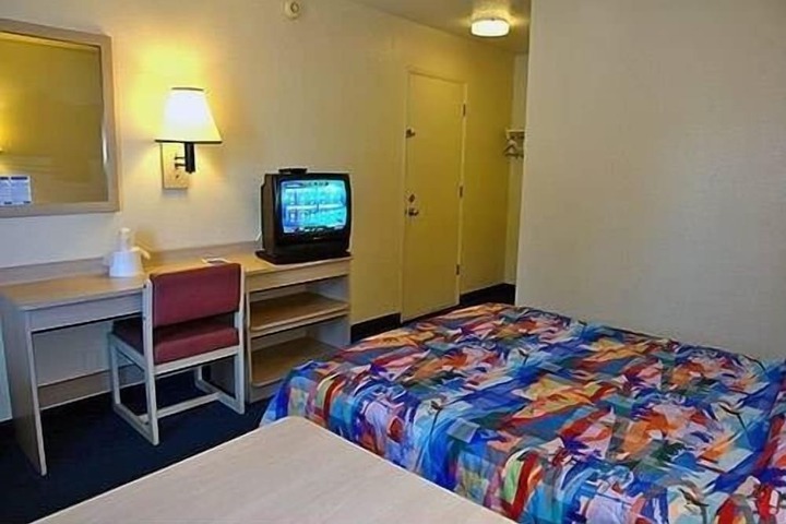 Room 26 of 32