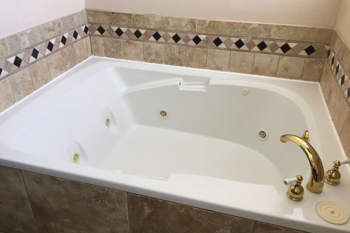 Hot Tub 159 of 162