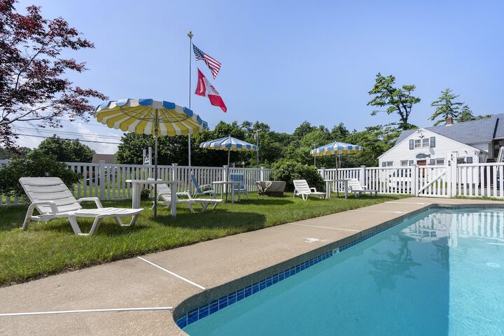 The Beaches Guest Rooms and Cottages