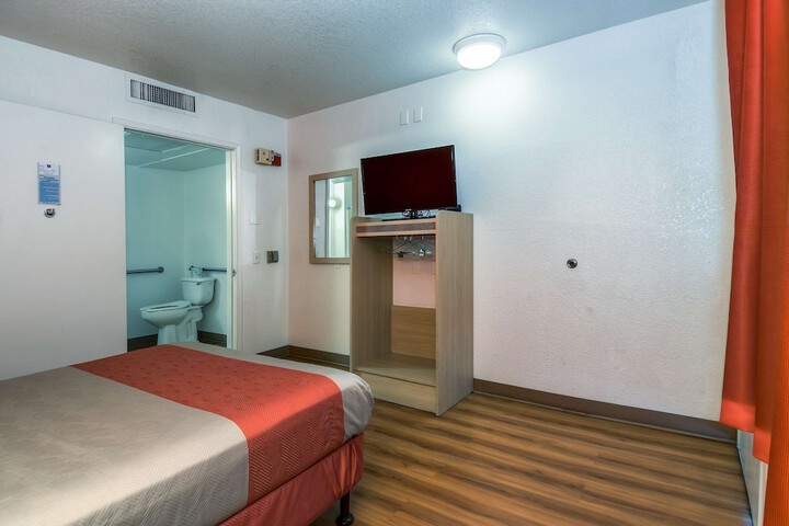 Room 42 of 54