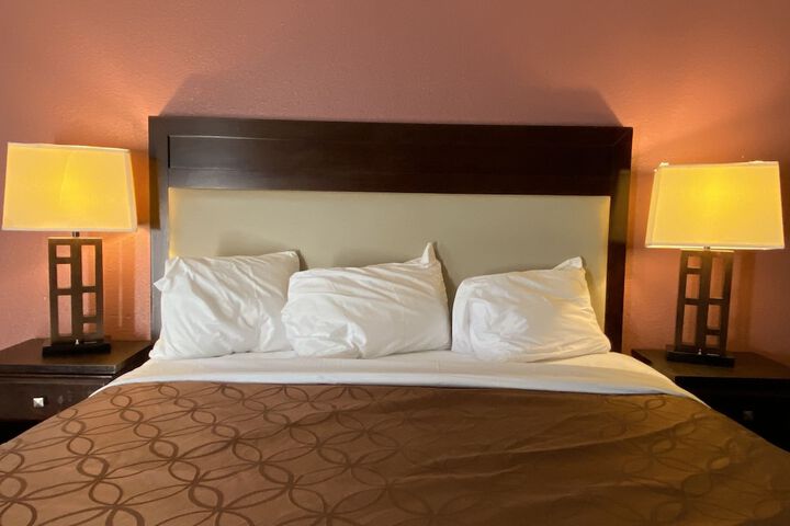 Room 12 of 15