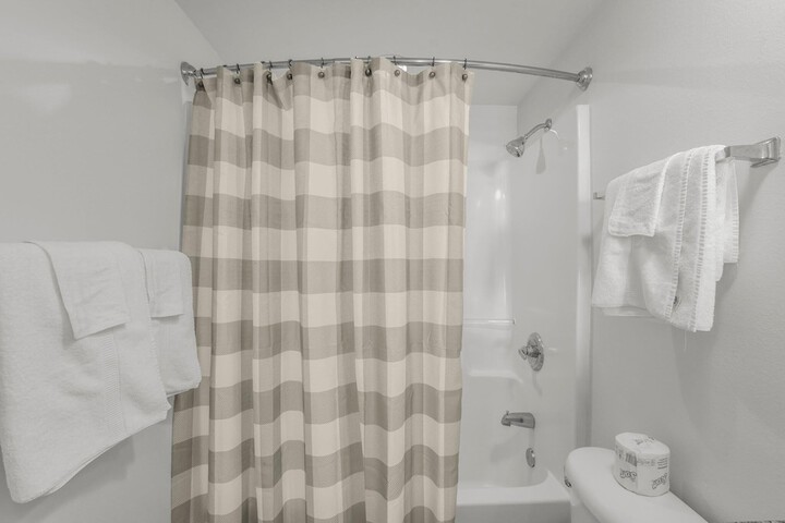 Room 28 of 50