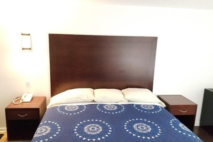 Room 13 of 29