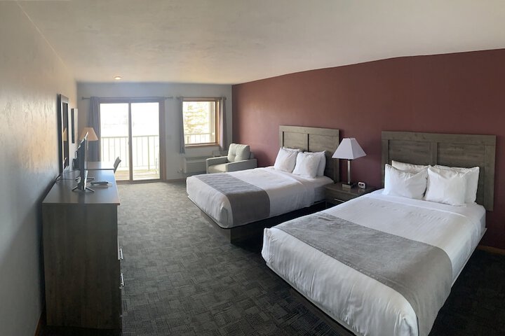 Room 10 of 14