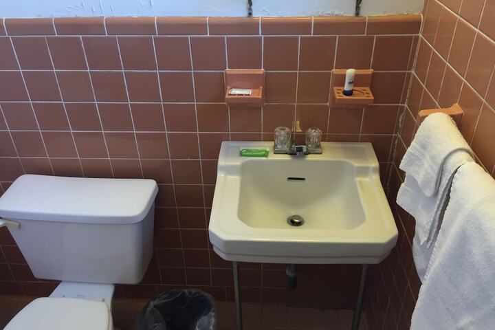 Room 6 of 29