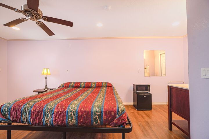 Room 47 of 64