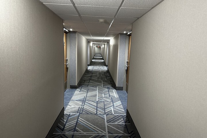Ballroom/Hall 39 of 45