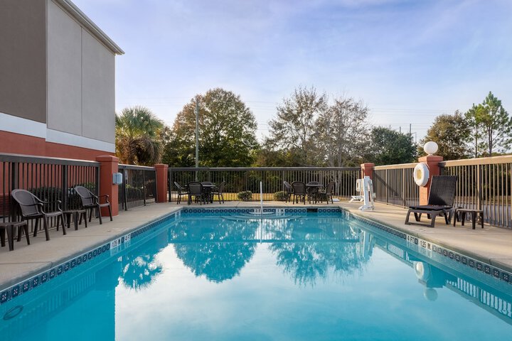 Pool 7 of 64