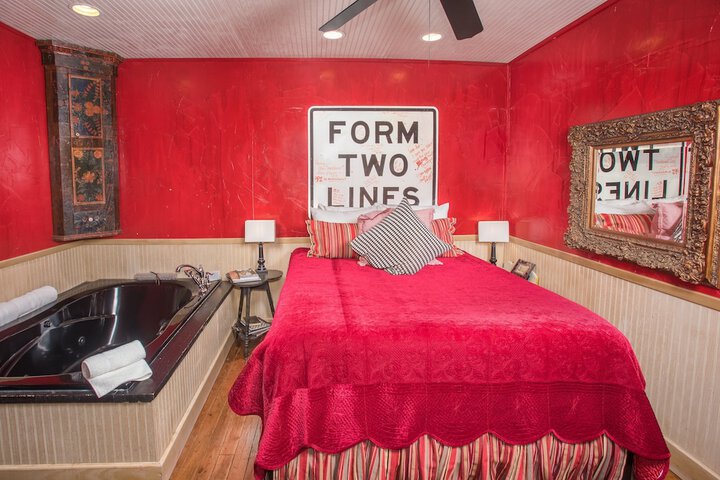Room 26 of 103