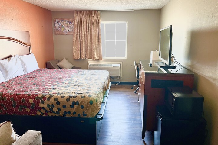 Room 35 of 59