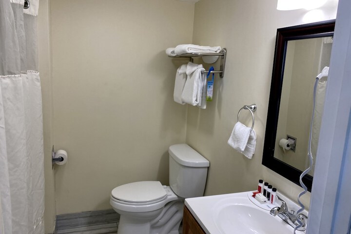 Beacon Inn and Suites