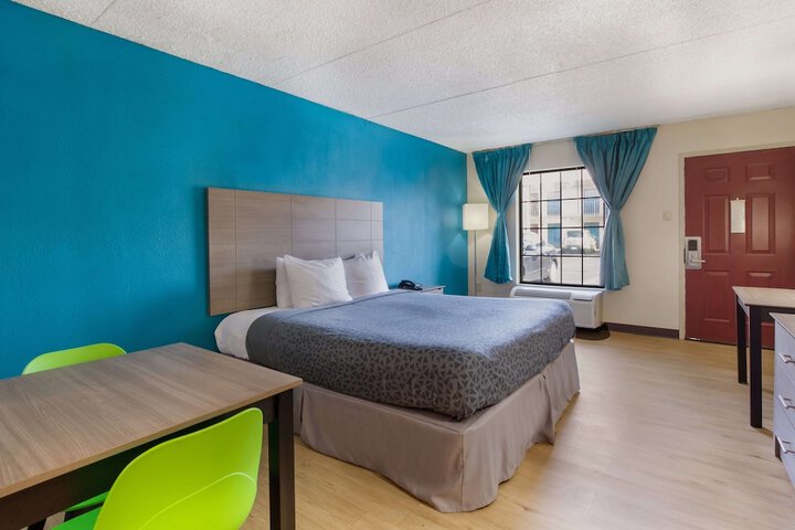 Room 20 of 36