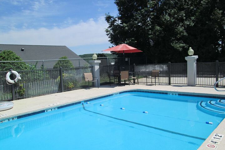 Pool 5 of 25