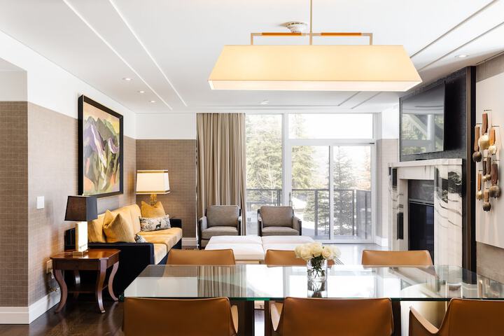 Goldener Hirsch Auberge Collection