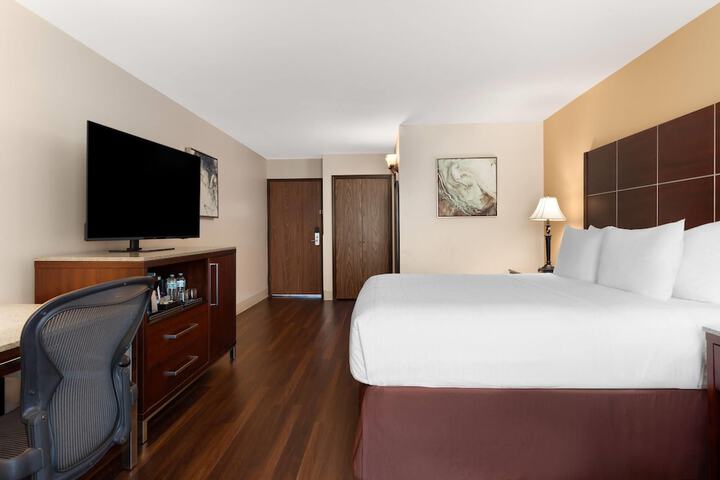 Wyndham Riverfront Little Rock