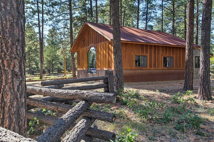 Mancos Cabin Rental on 80 Acres w / Mountain View!