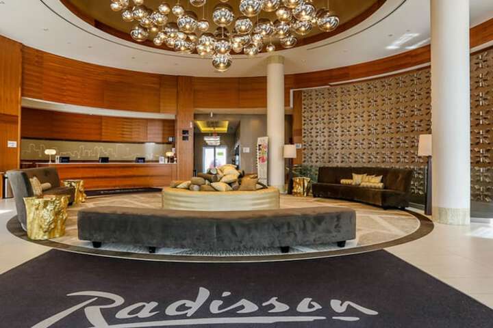 Radisson Hotel & Conference Centre Calgary Airport