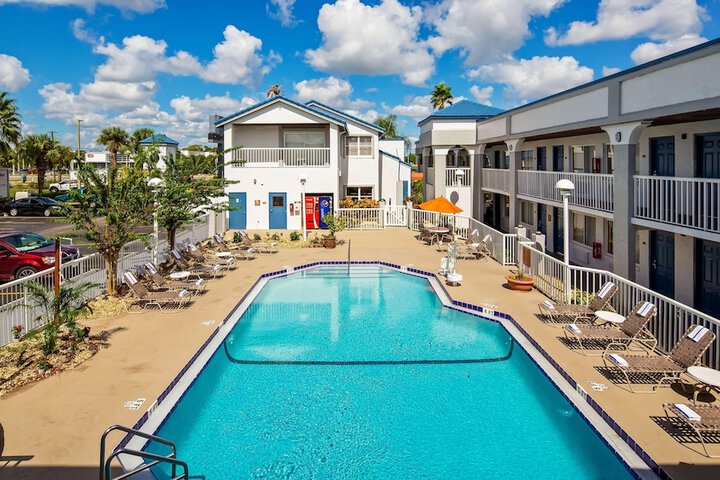 Pool 2 of 35