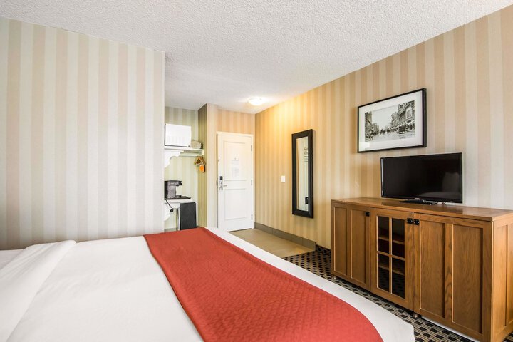 Room 20 of 37