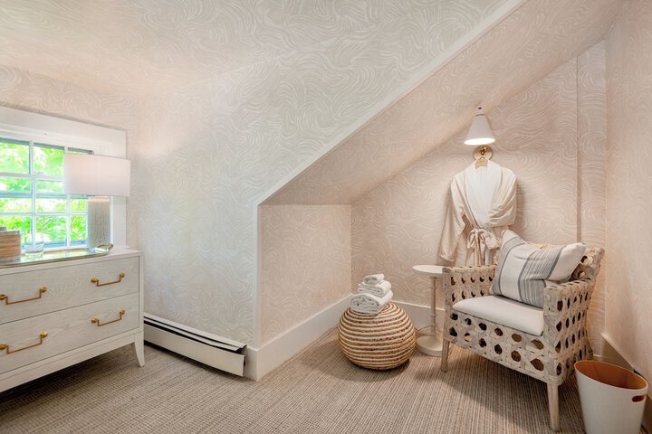 Room 34 of 70
