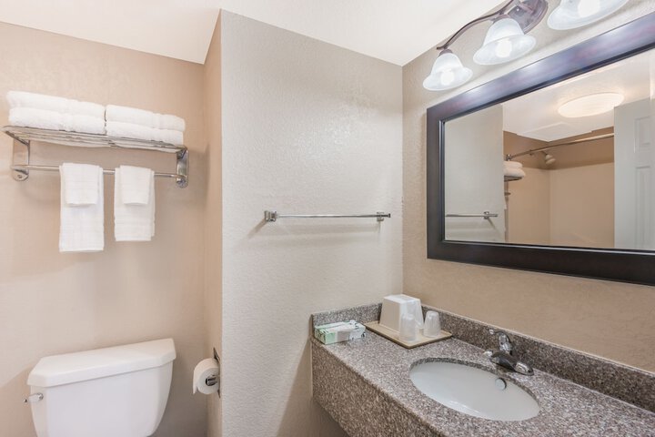 Room 16 of 26