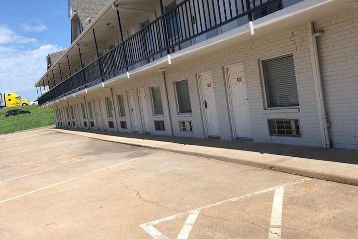 Hotel 3 of 8