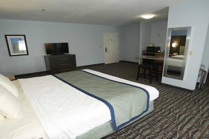 Room 41 of 83