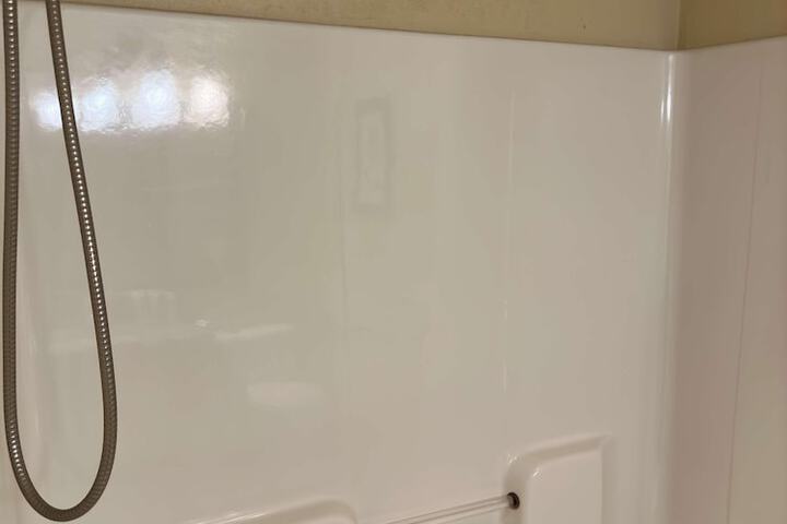 Room 8 of 19