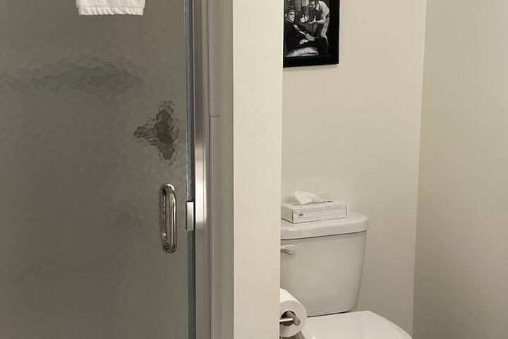 Hermann Crown Suites