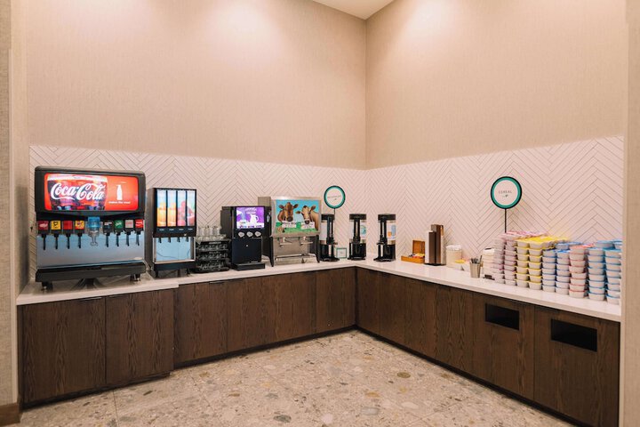 Breakfast/Coffee Service 44 of 62