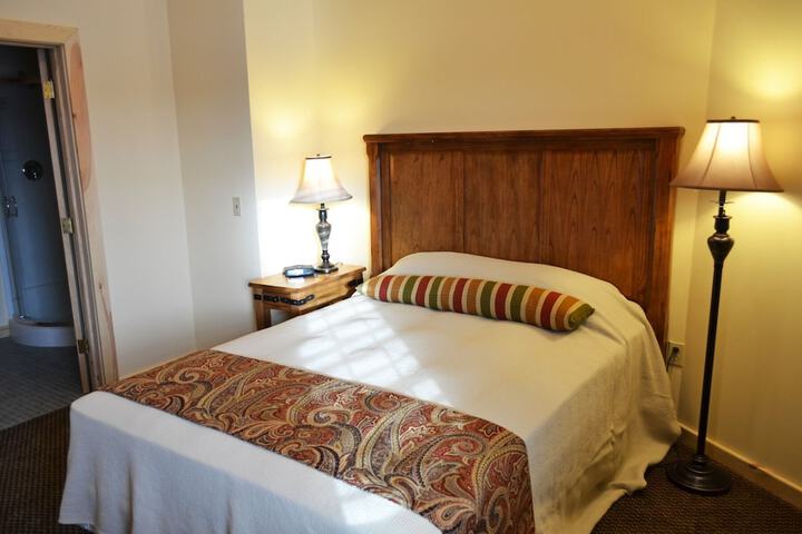 Room 14 of 32