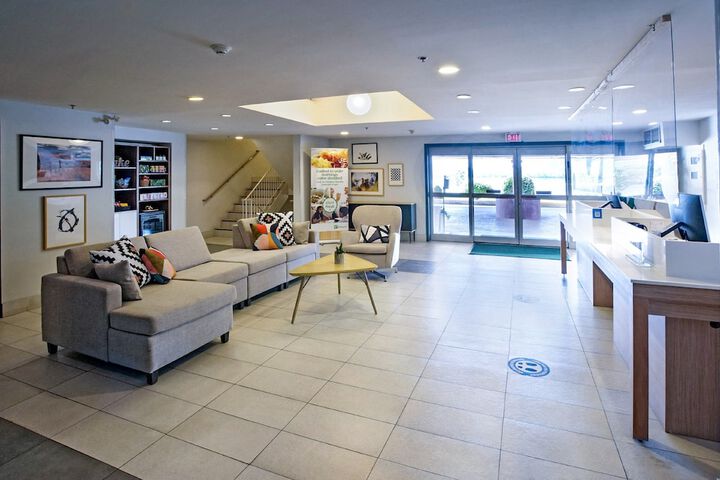 Holiday Inn Hotel & Suites Osoyoos by IHG