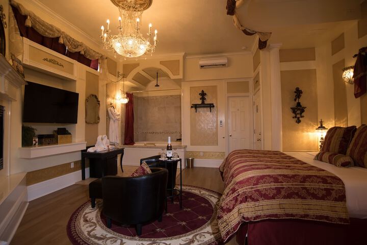 Room 16 of 204