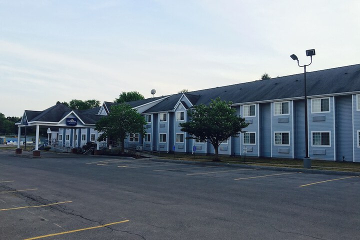 Microtel Inn & Suites by Wyndham Baldwinsville / Syracuse