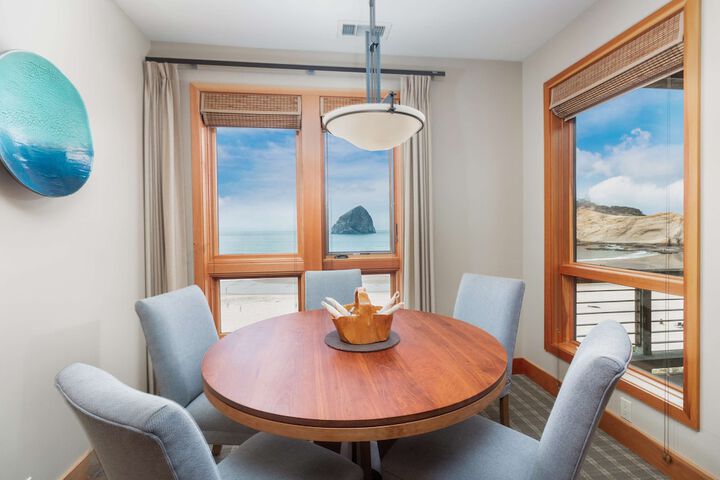 Headlands Coastal Lodge & Spa
