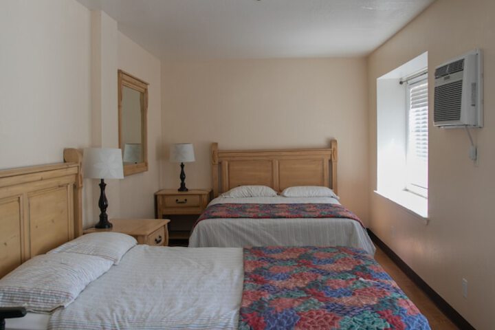 Room 12 of 28