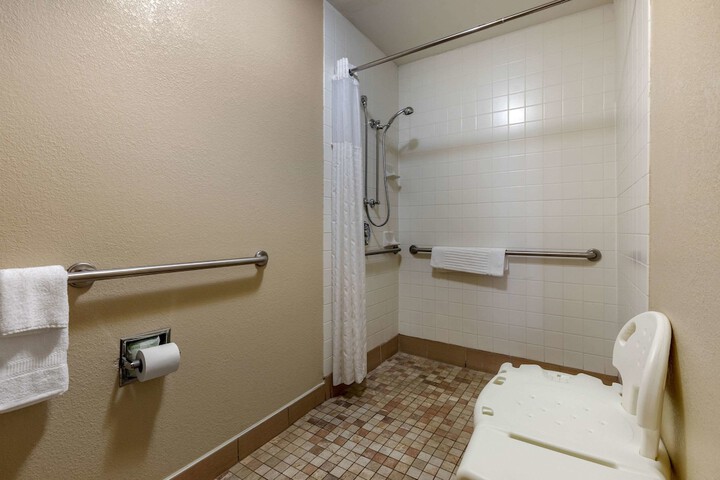 Room 15 of 39