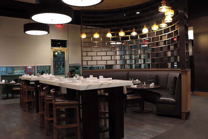 Dining 73 of 88
